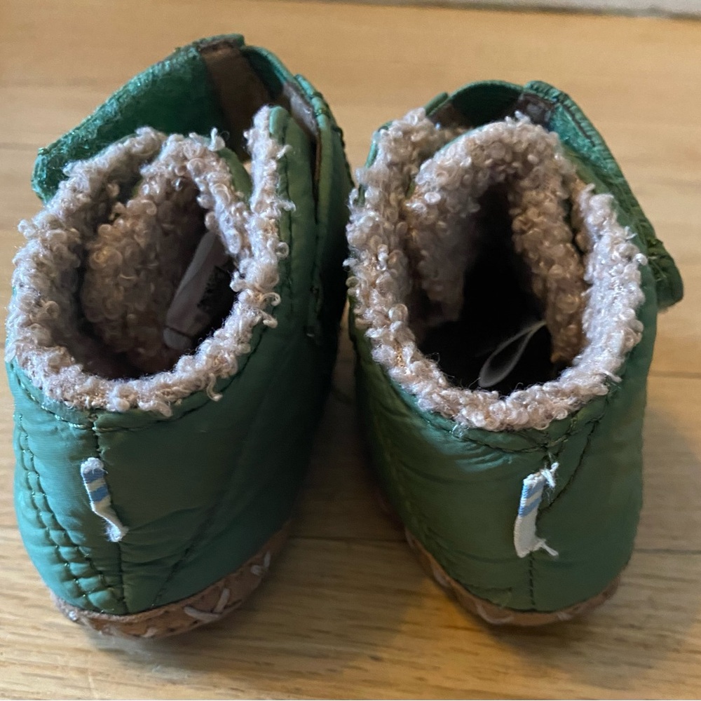 TOMs infant booties size 3 Hunter green nylon exterior soft polyester inside EUC - Picture 3 of 8